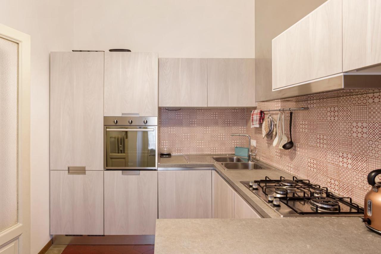 Restayled Chic Apartement- Via Ozieri ミラノ エクステリア 写真